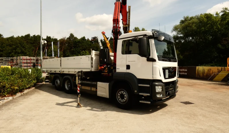 
								LKW mit Kran full									